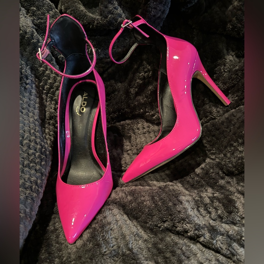 Aldo Vibrant Pink Patent Heels